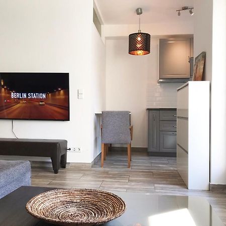 Designer Central Apartment With Terrace & Free Parking Berlijn Buitenkant foto